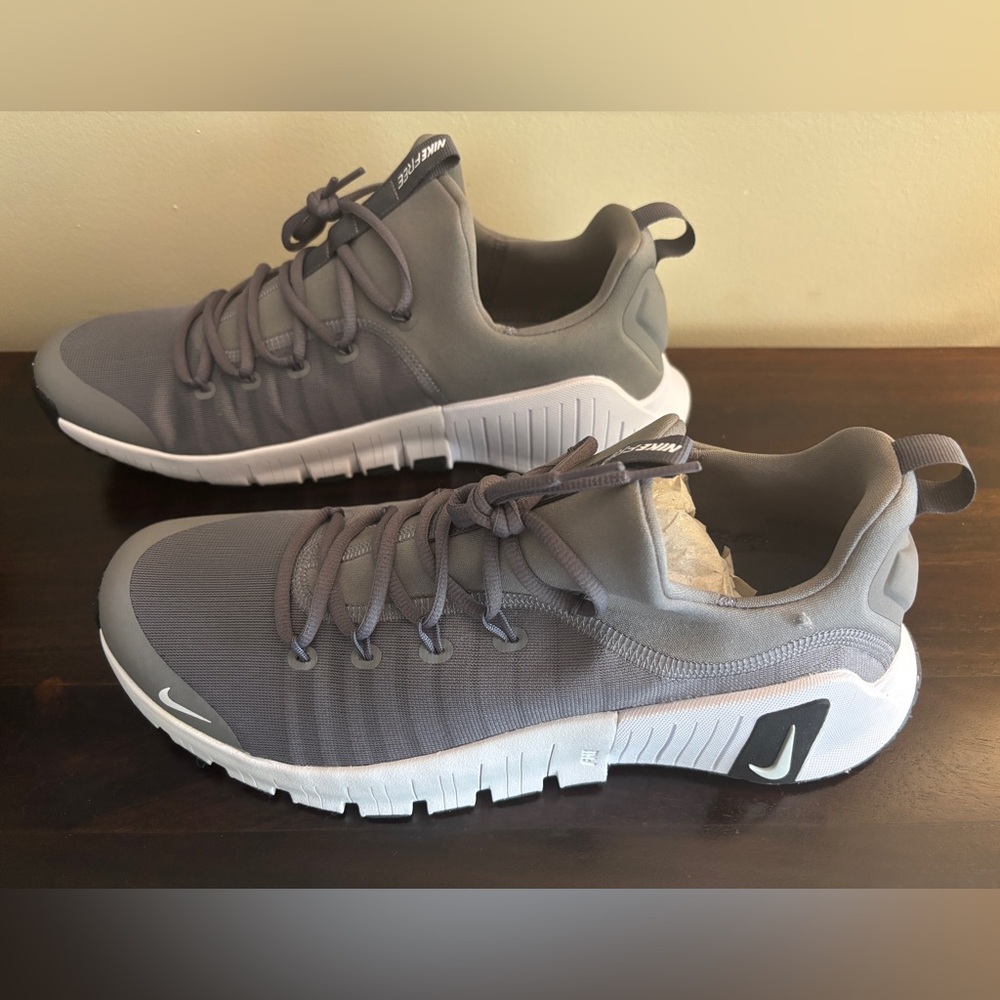 (Brand New) Mens Nike Metcon 6 Gray